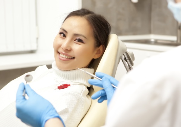 Visit Our Dentist Office In Los Angeles For A Smile Makeover